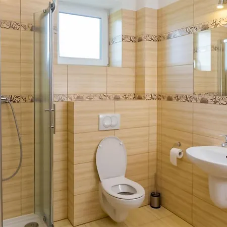 Gorgeous In With Kitchen Appartement *